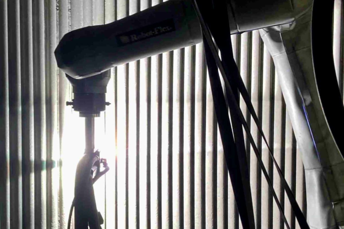 ドライエッチング装置（チャンバーパーツ・静電チャック）