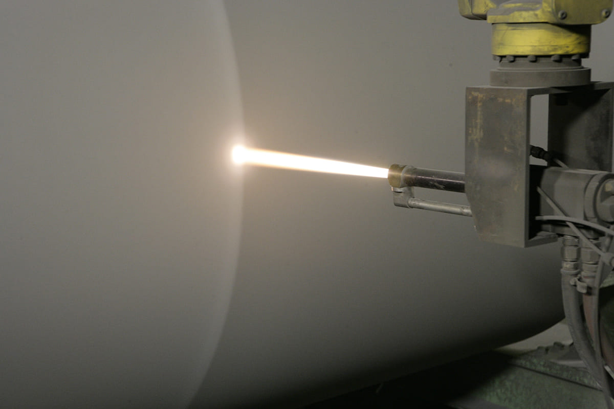 高速フレーム溶射の様子